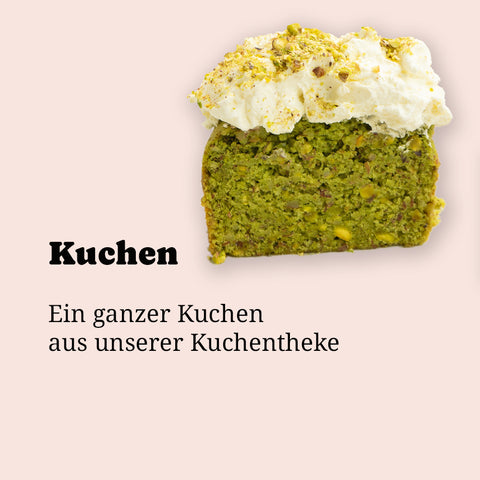 Kuchen-Box zum Abholen bei Café Adeli Köln: Ganzer Kuchen aus der täglichen Auswahl der hauseigenen Kuchentheke